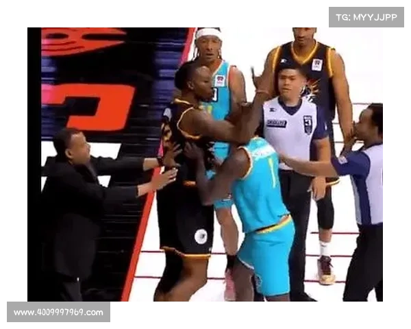 6人被驱逐...这到底是NBA赛场还是武行比拼? 6人被驱逐...这到底是NBA赛场还是武行比拼?
